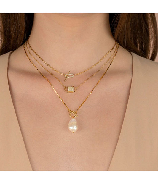 Delicate Pave Oval Toggle Necklace Gold
