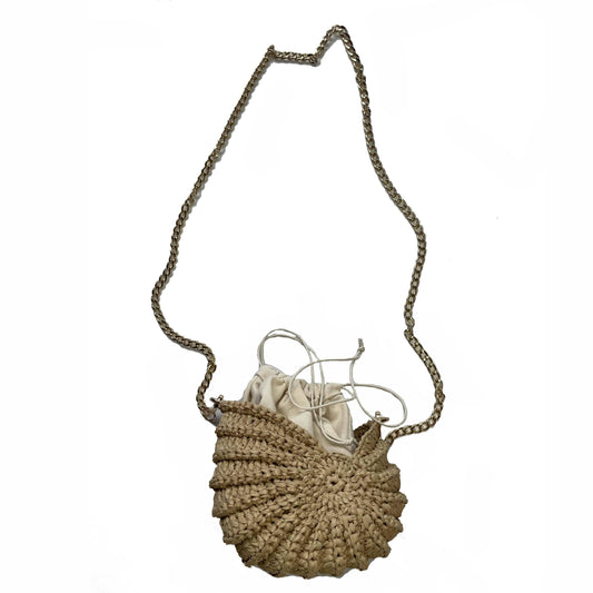 Melody Conch Shell-shaped Hobo Bag