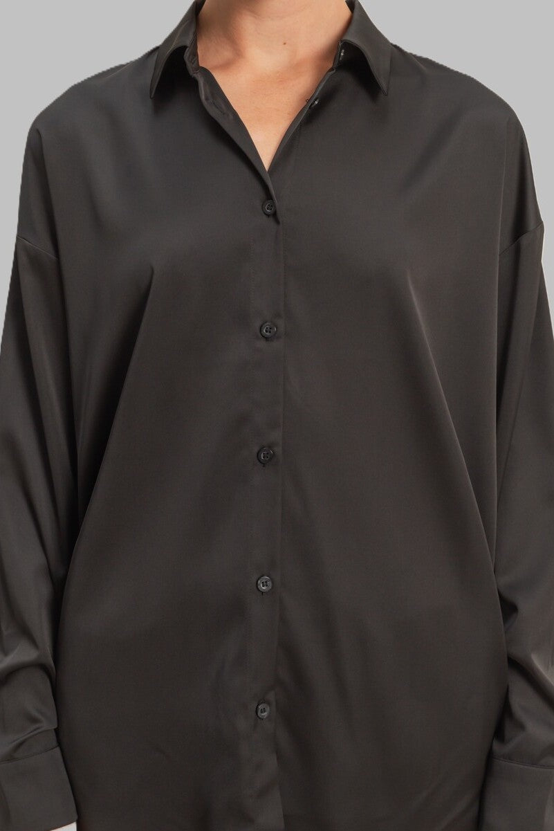  Forever 21 Oversized Satin Button-Up Shirt - black - Bonton