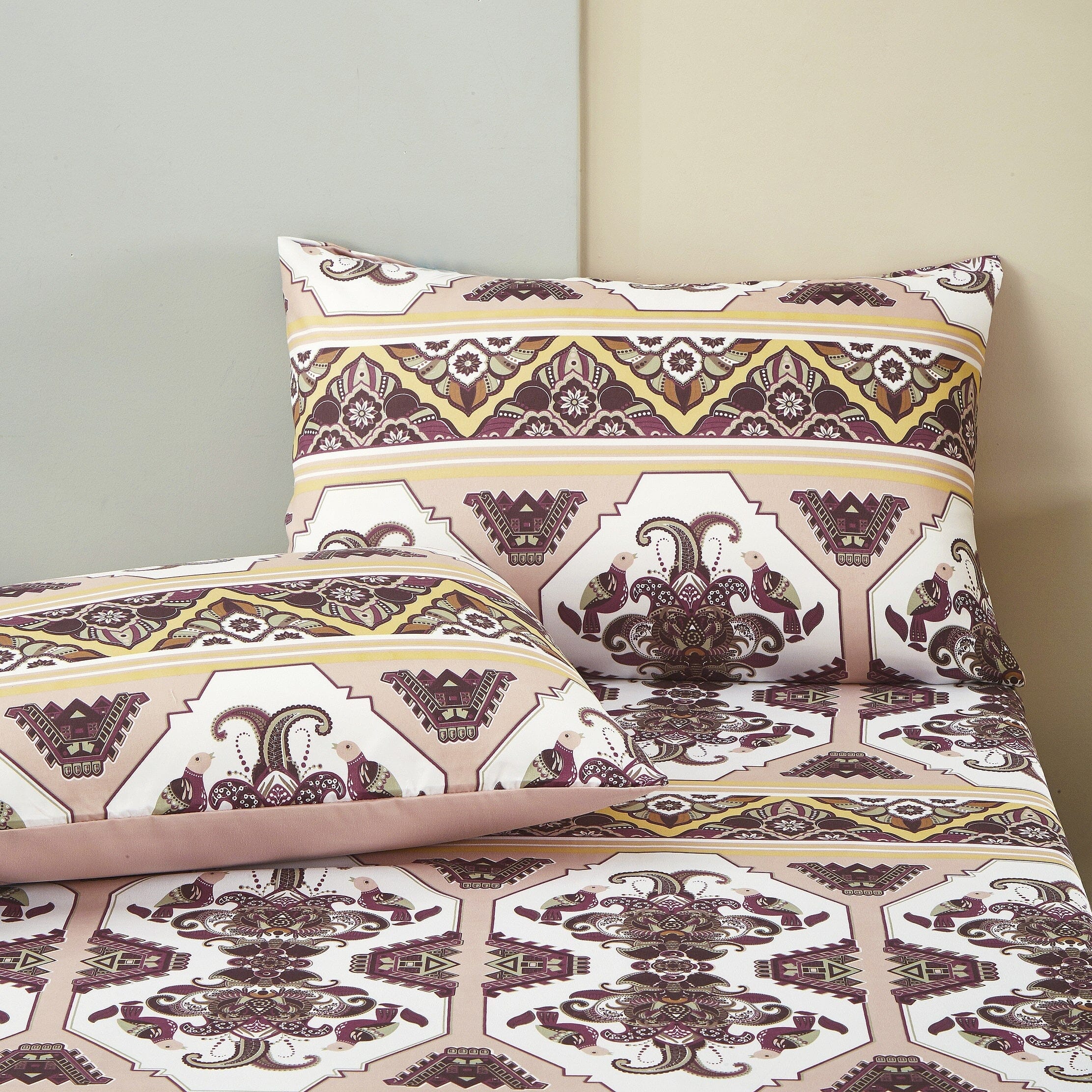  DaDa Bedding Collection DaDa Bedding Majestic Oriental Kilim Fitted Sheet - w/ Pillow Cases Royal Persian Traditional Design Intricate Ornate Ornament Print by DaDa Bedding Collection - Twin - Bonton