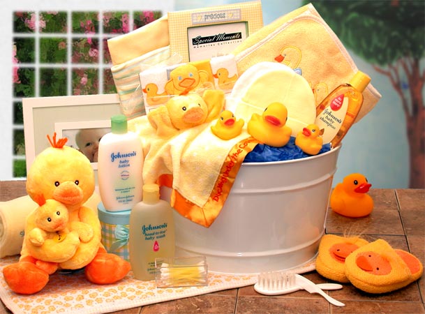  GBDS Deluxe Bath Time Baby New Baby Basket - Yellow - baby bath set -  new baby gift basket - baby gift baskets - baby shower gifts - Multi - Bonton