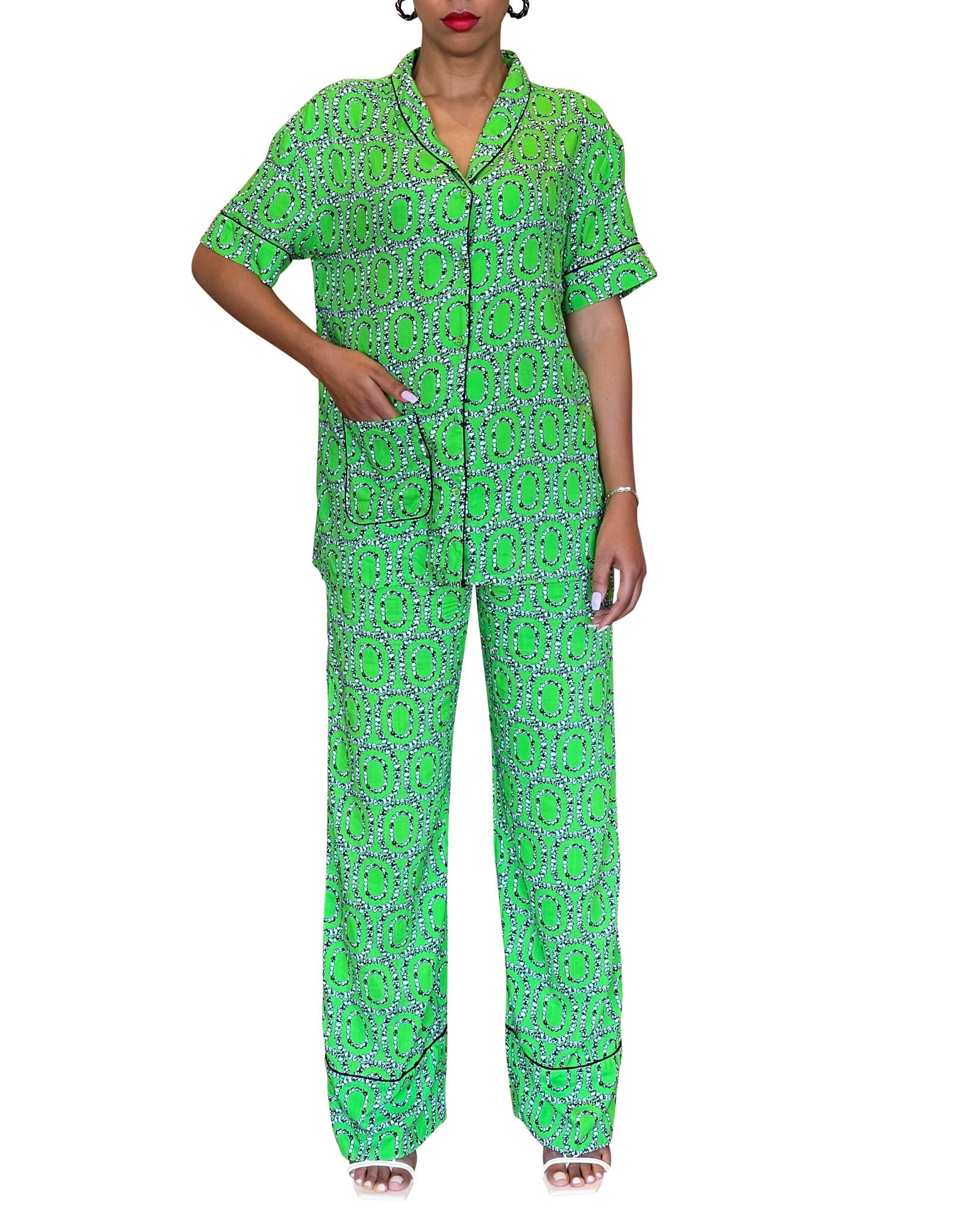  ChicNiCity SAMII Button Down Short Sleeve Pajama Inspired Top 2 - GREEN - Bonton