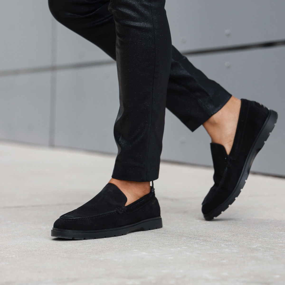  Gernie NYC 28's Venetian Leather Low Top Suede - Black Suede - Bonton