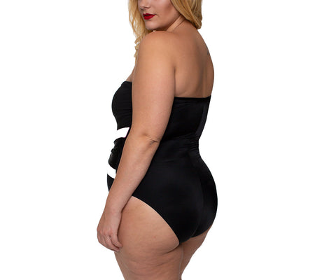 InstantFigure Plus Size Contrast Twist Front One Piece Swimsuit 13559PC