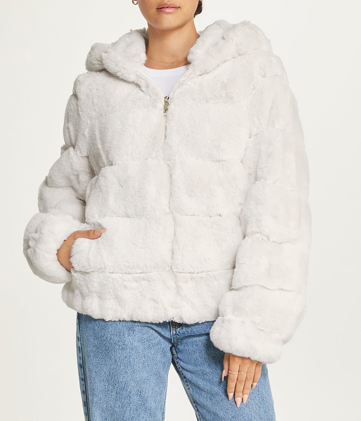  BCBG Short Faux Fur With Hood Ivory - Ivory - Bonton