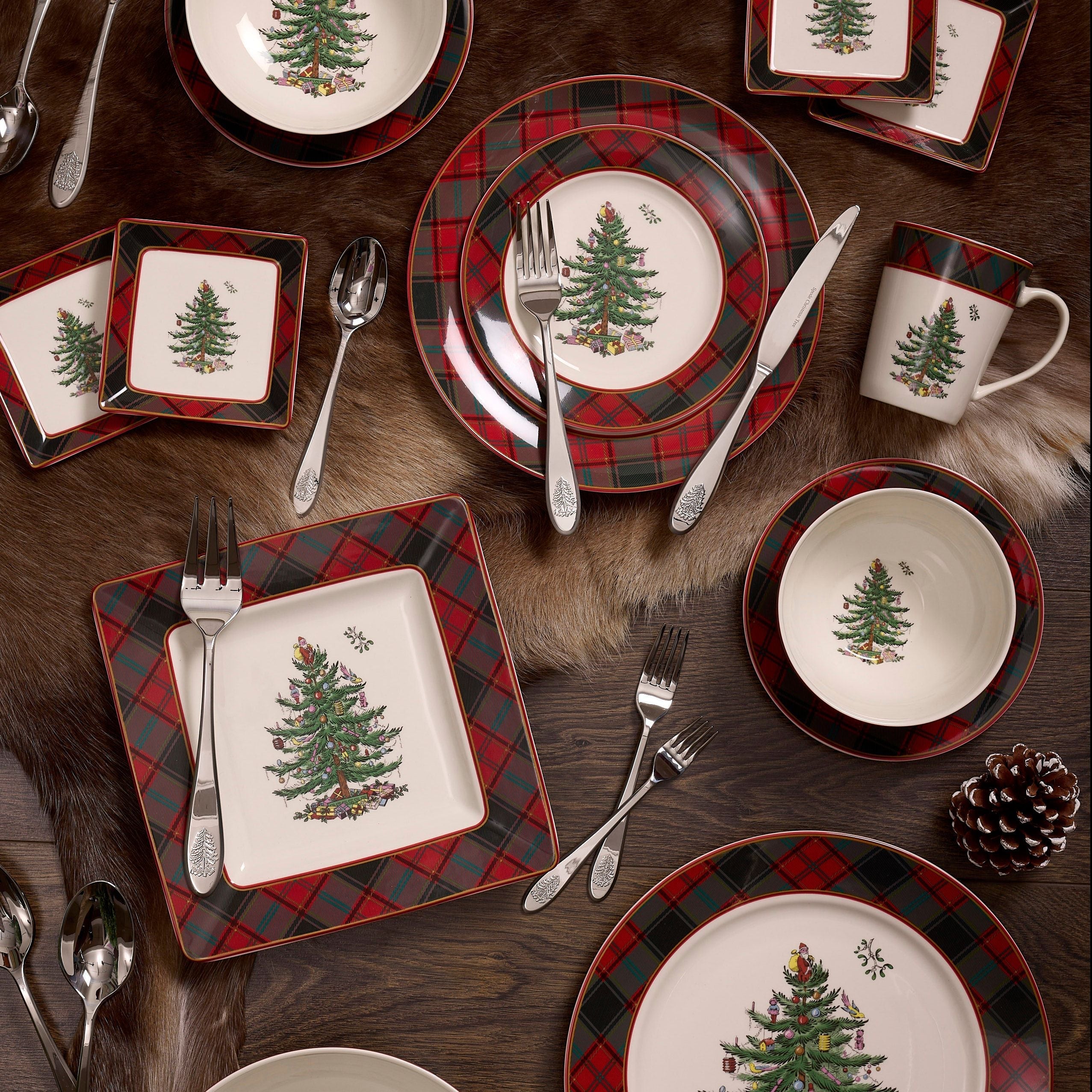  Spode Christmas Tree Tartan Buffet Plate Set of 4 - White - Bonton