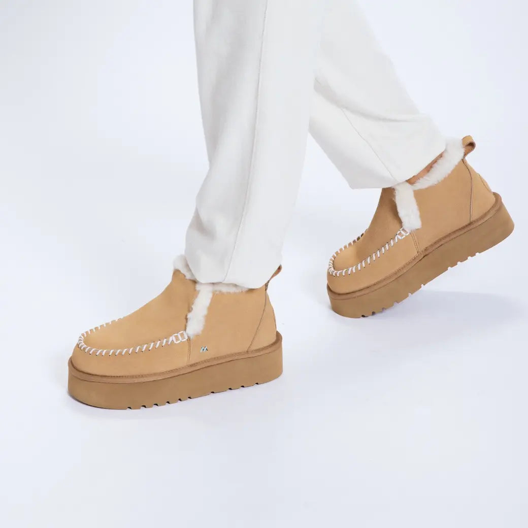  Mykos Britt Women's Pull-on Slipper Bootie - Sand - Bonton