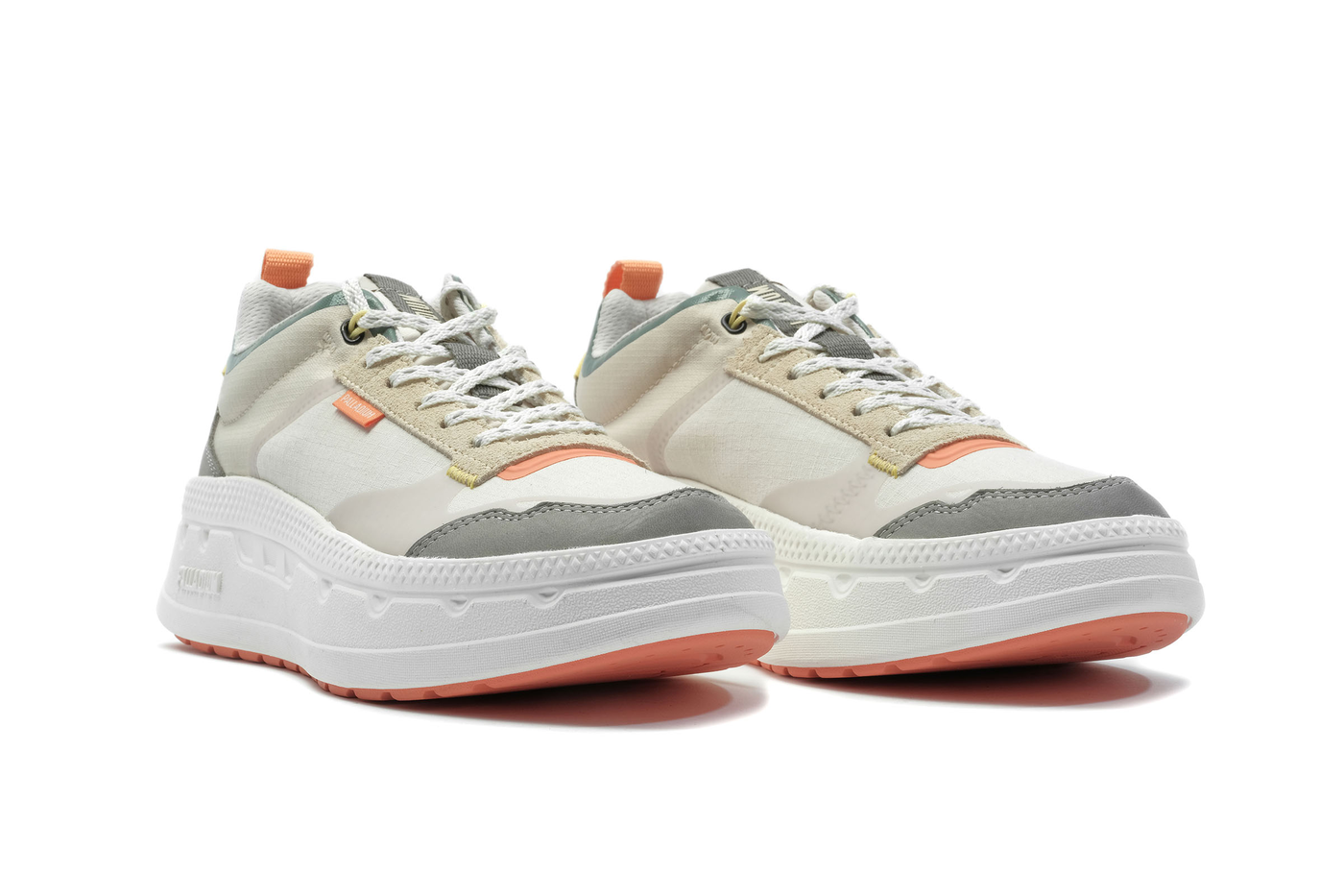  Palladium PALLAREVERSE - Womens 5 - Bonton