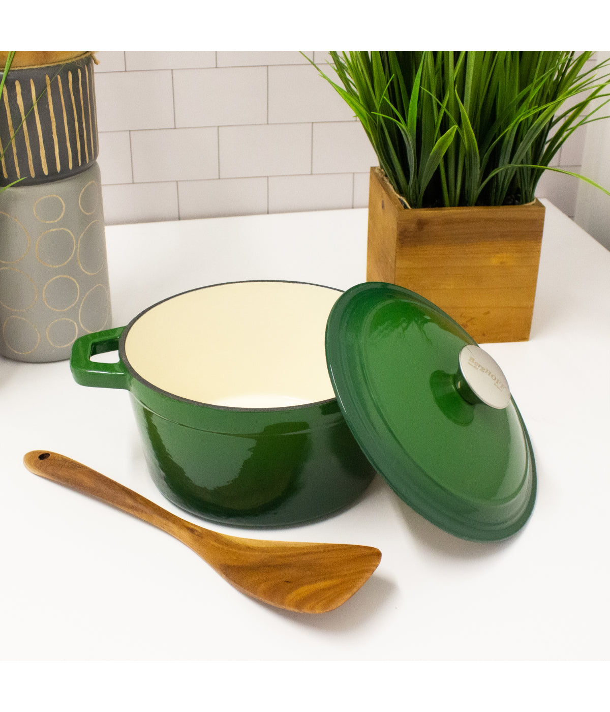  BergHOFF Neo Cast Iron 5 Piece Set with 3 Qt & 5 Qt Covered Dutch Oven & Fry Pan - Green - Bonton