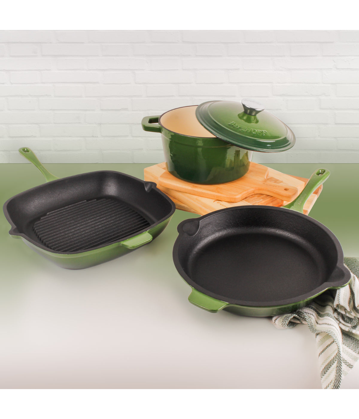  BergHOFF Neo Cast Iron 4 Piece Set with Grill Pan, Fry Pan & Covered Dutch Oven - Green - Bonton