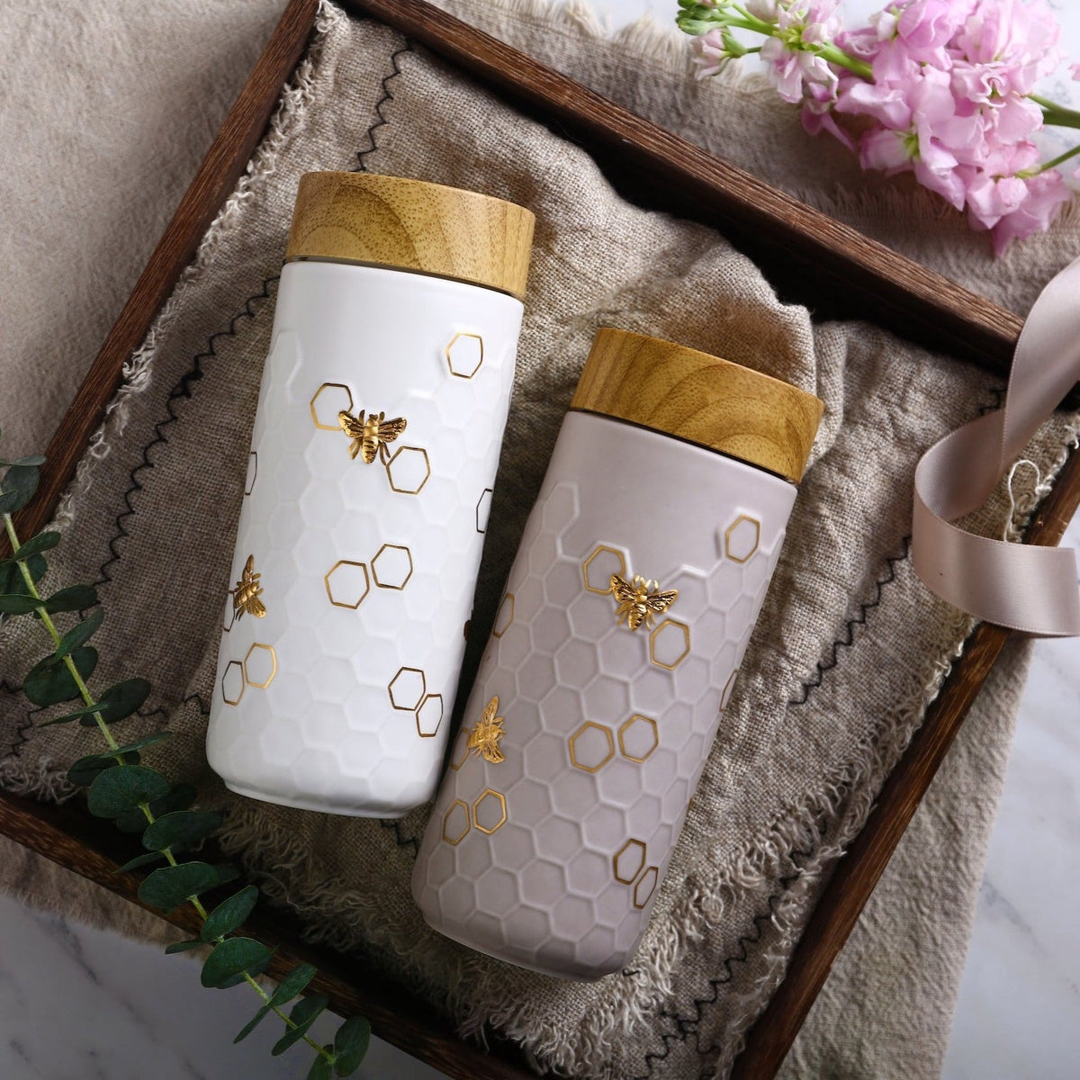  Acera Honey Bee Ceramic Travel Mug / Gold 12.3 Oz - Black and Hand-Painted Gold Bees - Bonton