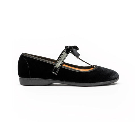 Katie Black by childrenchic