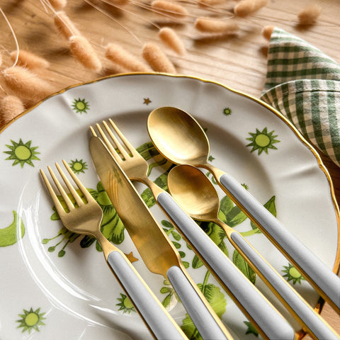 Fantasia Flatware Set