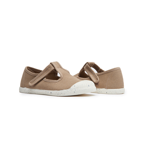Charlie Camel by childrenchic