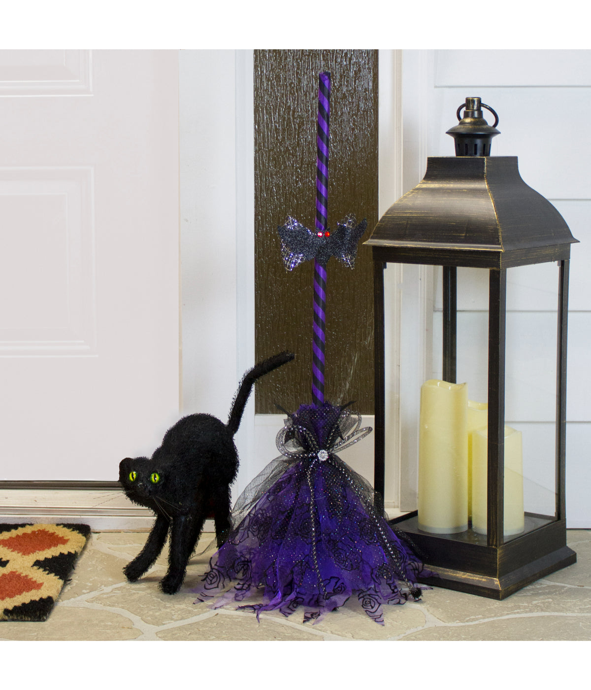  Witches Animated Halloween Broom - Purple - Bonton