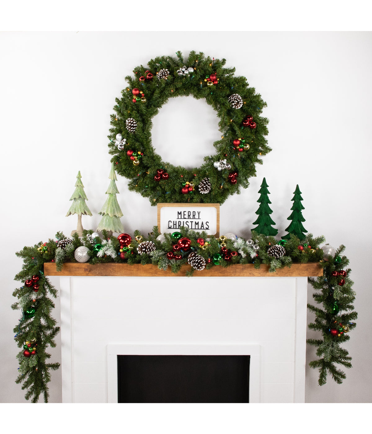  Canadian Pine Artificial Christmas Wreath with Pre-Lit Multi Lights, 36