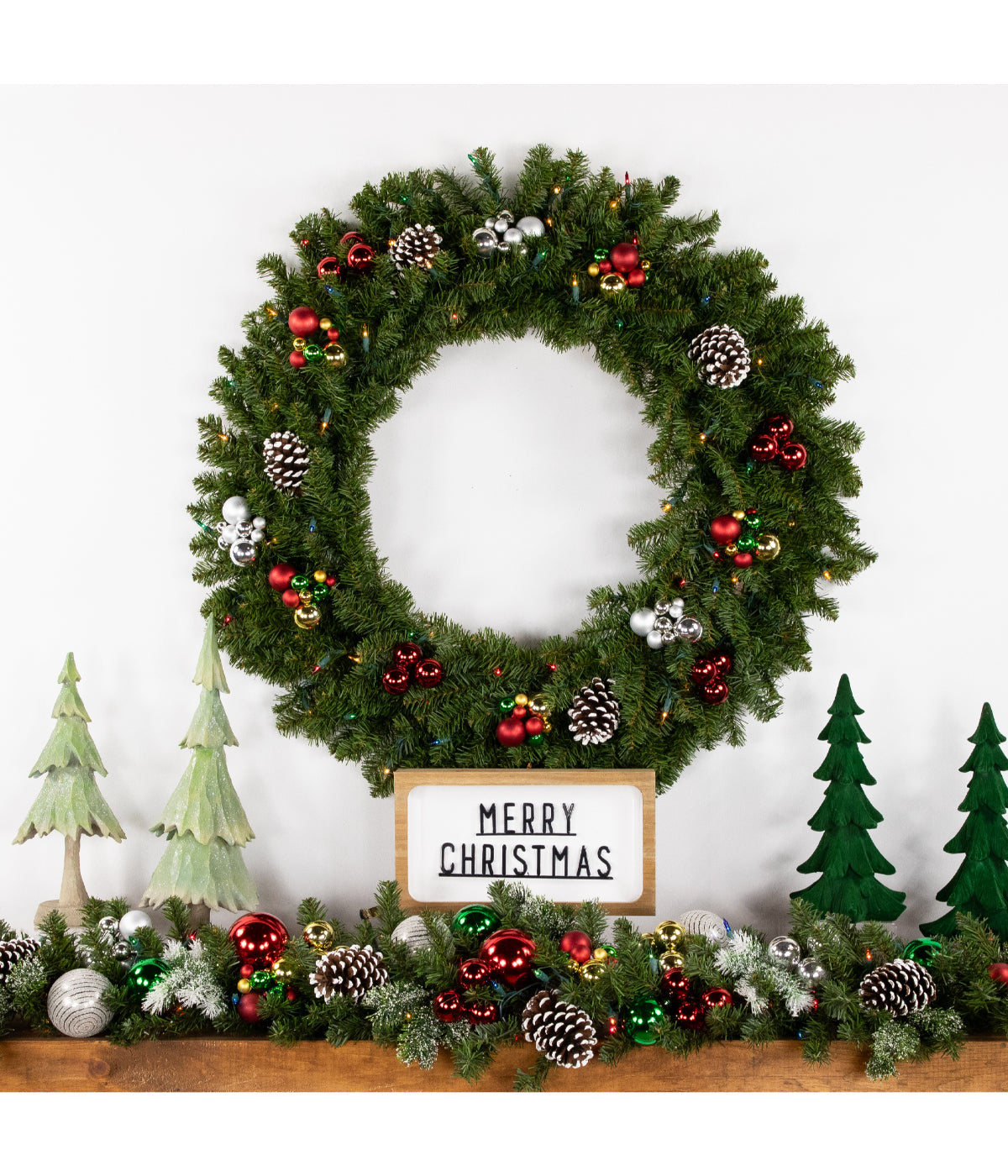  Canadian Pine Artificial Christmas Wreath with Pre-Lit Multi Lights, 36