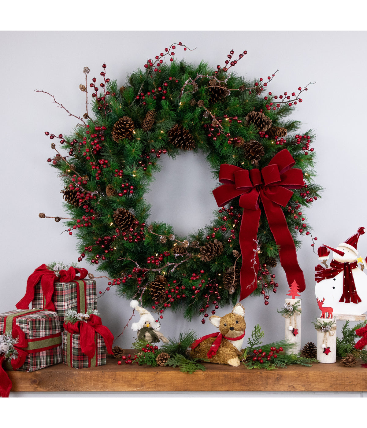  Royal Oregon Pine Artificial Christmas Wreath with Clear Lights, 48