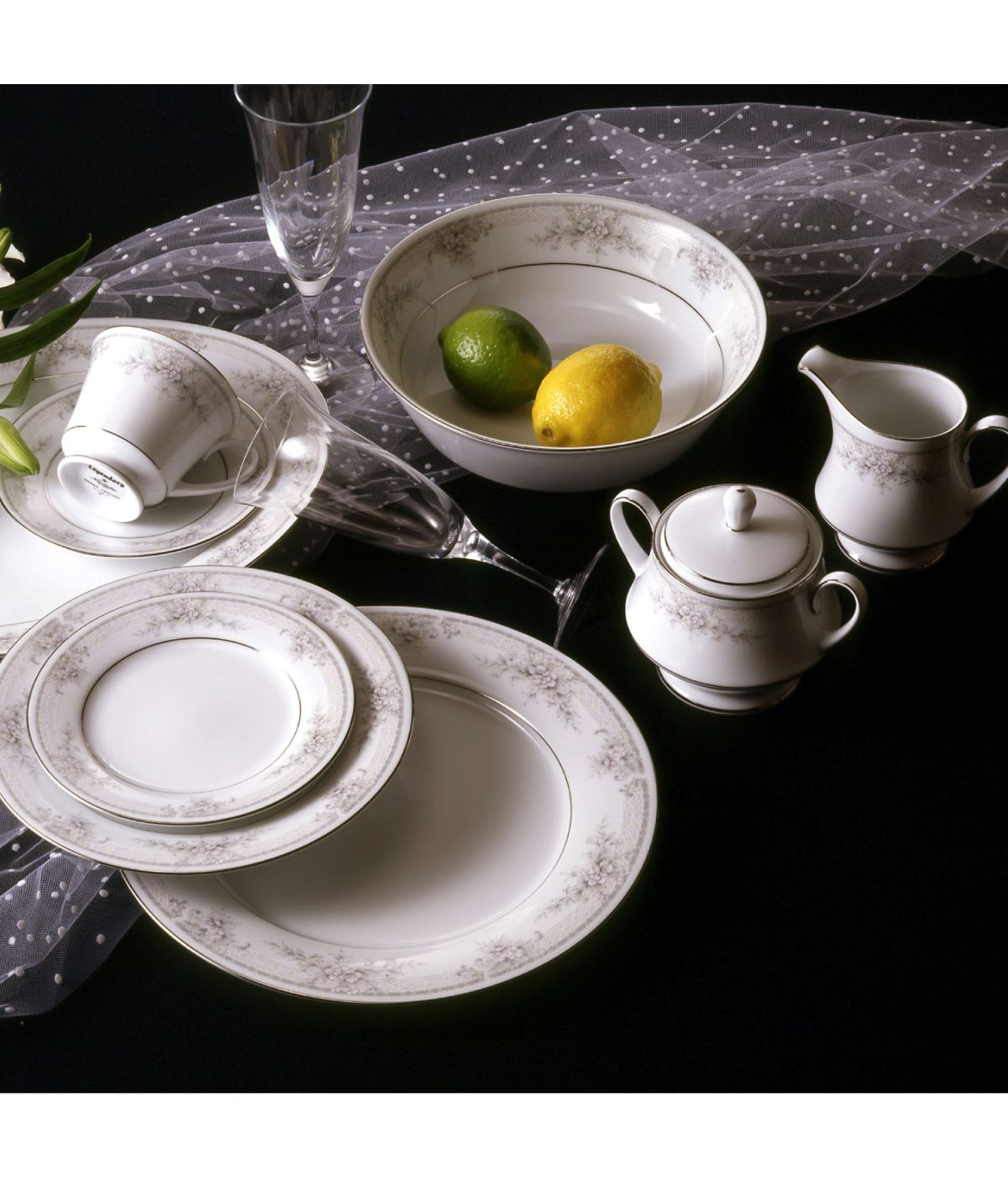  Noritake Sweet Leilani 5 Piece Place Setting - Gray - Bonton