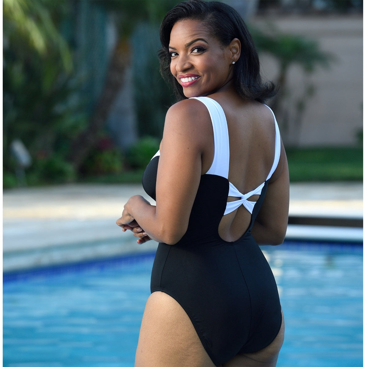  InstantFigure InstantFigure Plus Size Contrast Trim One Piece Swimsuit 13496PC - Black - Bonton