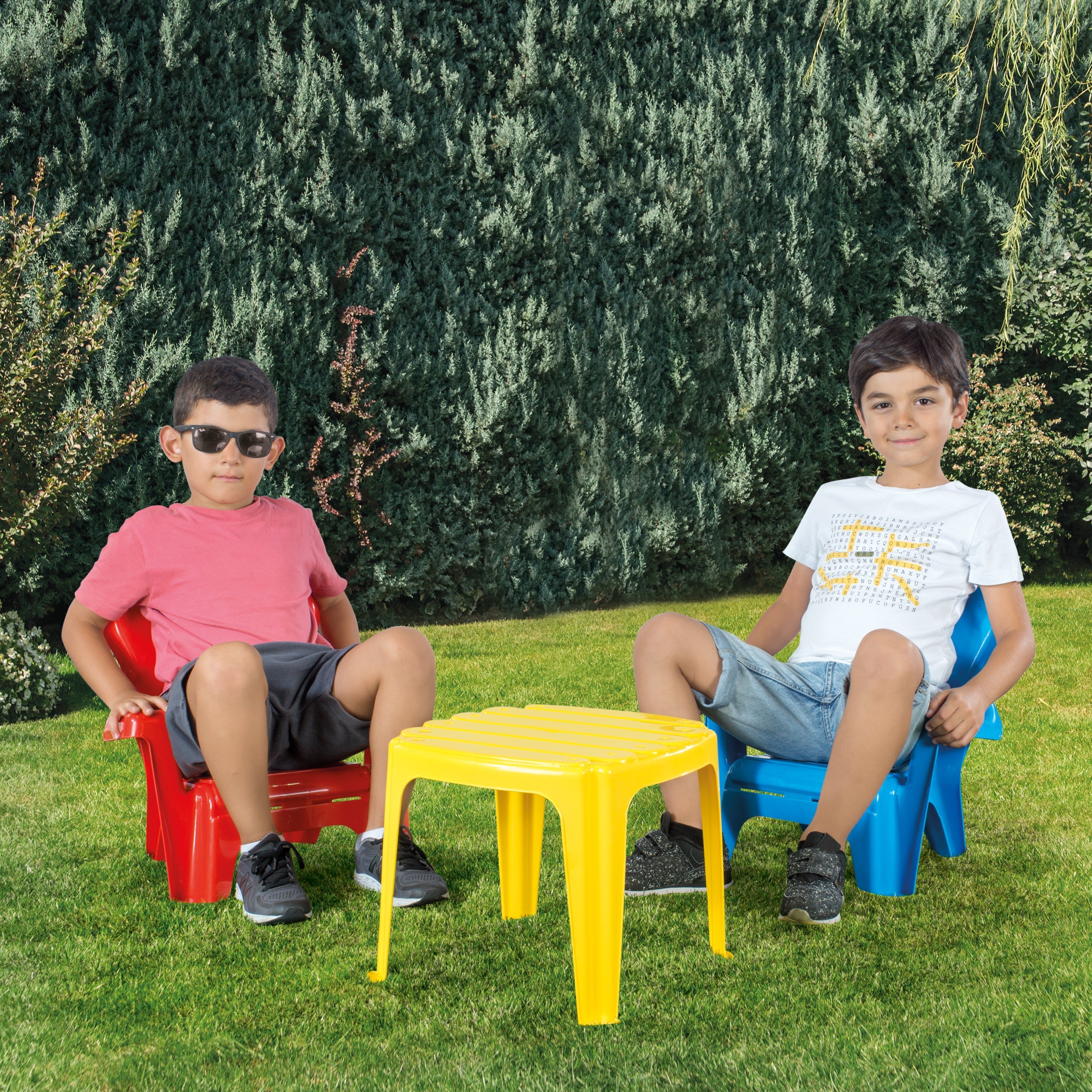  Dolu Oyuncak Sanayi Ve Ticaret A.S. Dolu Toys - Childrens Plastic Table And Chairs Set - Multi - Bonton