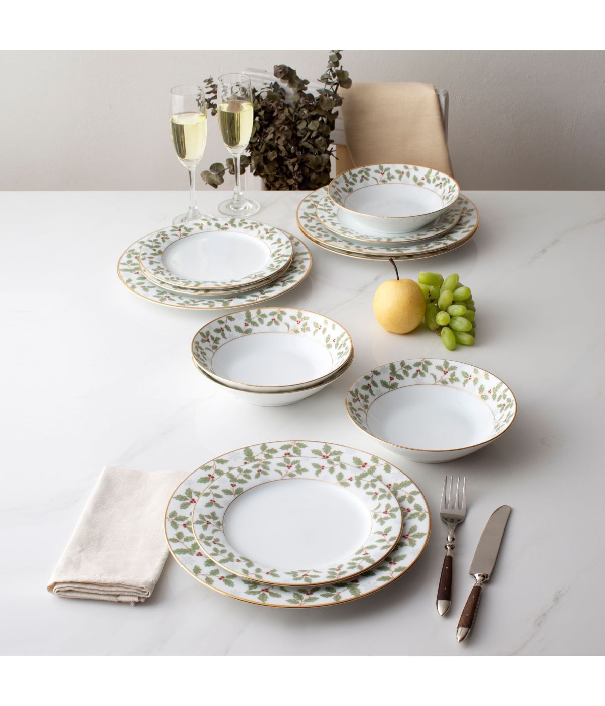  Noritake Holly & Berry Gold 12 Piece Set, Service for 4 - Multi - Bonton