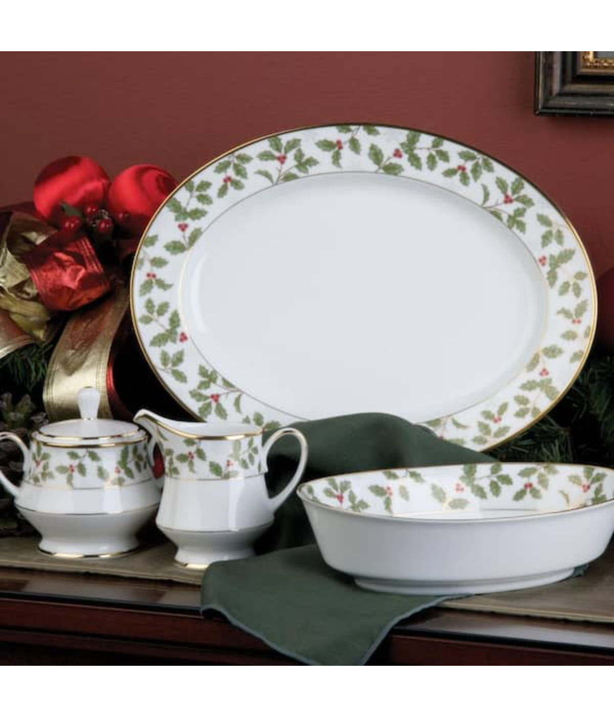  Noritake Holly & Berry Gold Oval Vegetable Bowl - Multi - Bonton