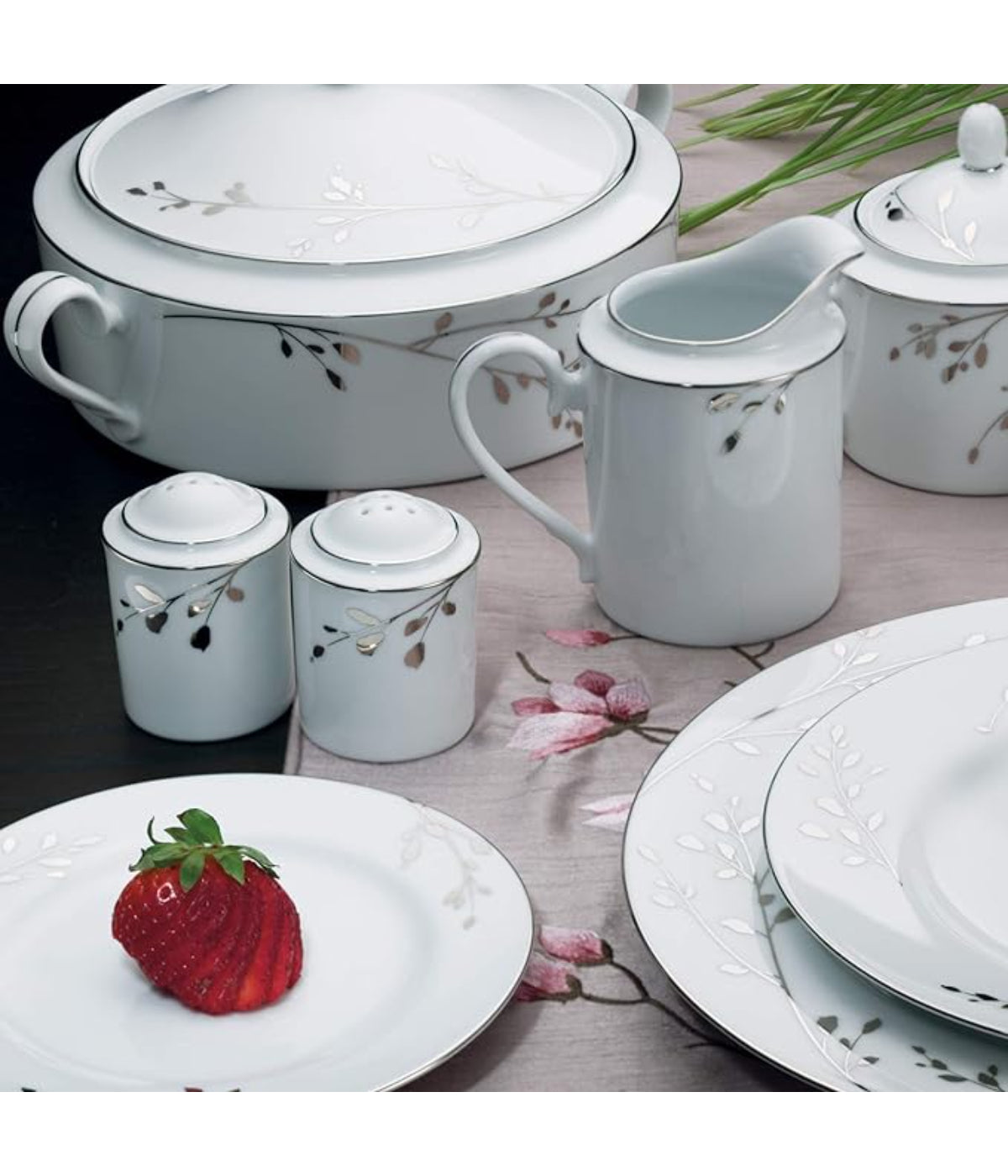  Noritake Birchwood Gravy with Tray - White - Bonton