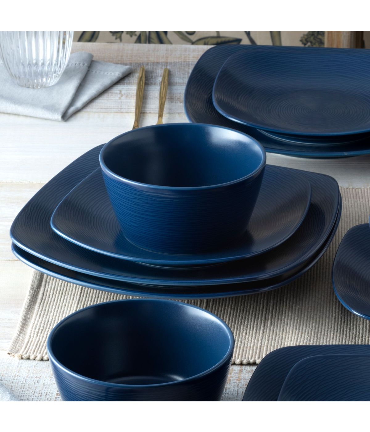  Noritake Colorscapes Swirl 4 Piece Square Place Setting - Navy - Bonton