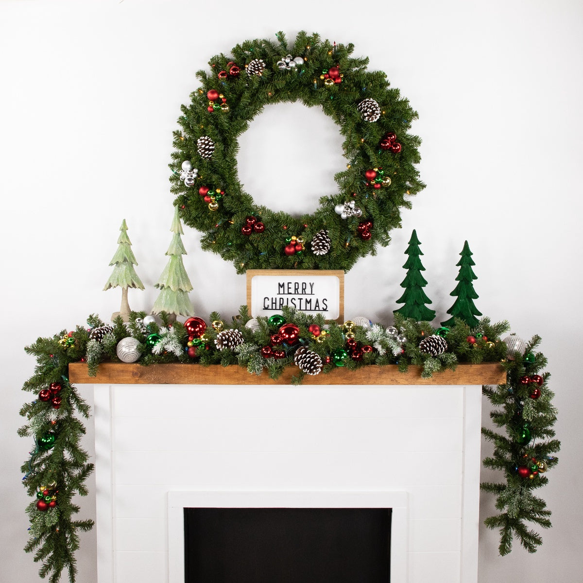  Northlight Pre-Lit Canadian Pine Artificial Christmas Wreath - 36