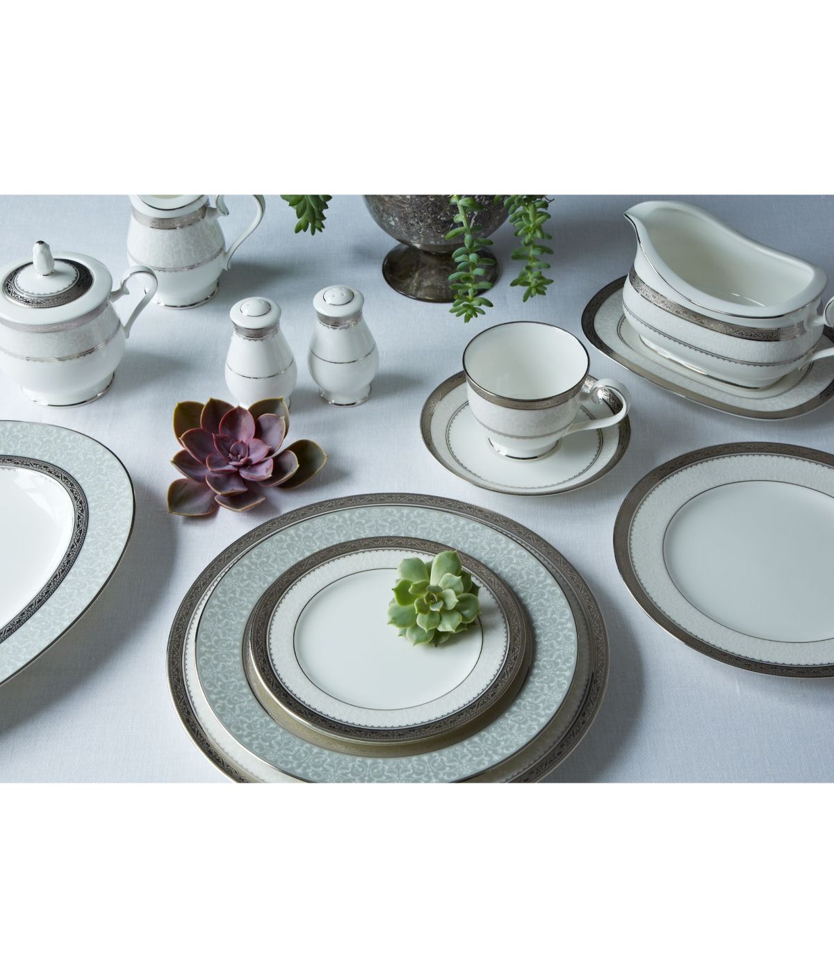  Noritake Odessa 5 Piece Place Setting - Platinum - Bonton