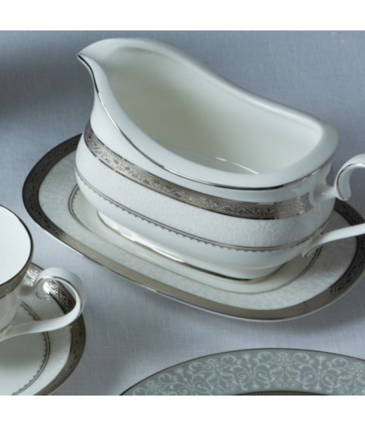  Noritake Odessa Gravy with Tray - Platinum - Bonton