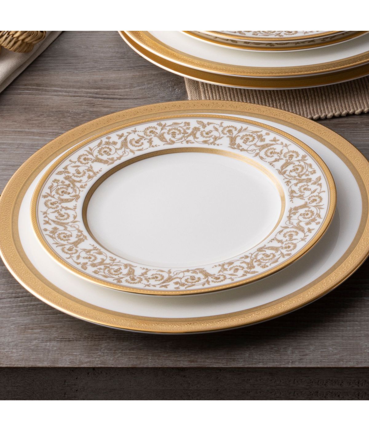  Noritake Summit Set of 4 Dinner Plates - Gold - Bonton