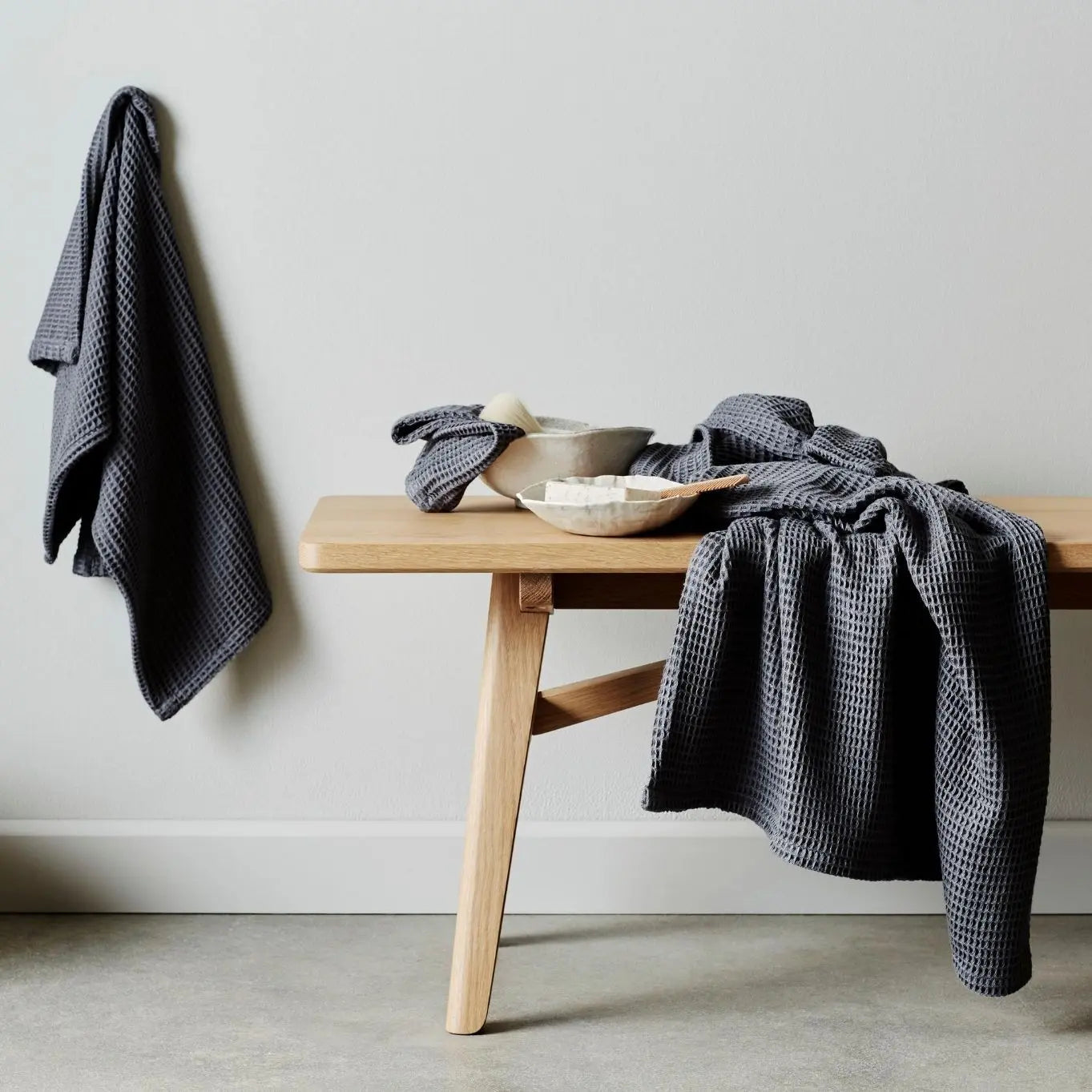  ettitude Bamboo Waffle Towel Set by ettitude - Slate - Bonton