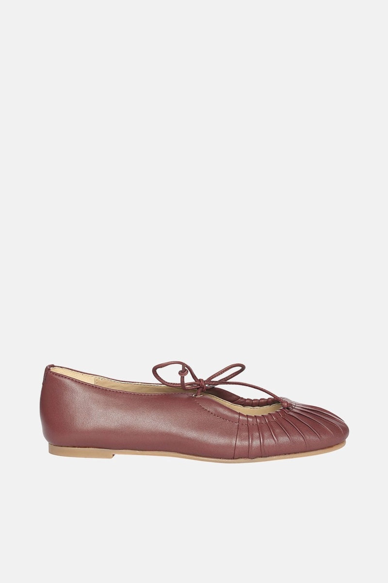  Jelavu Jelavu - Ellie Ruched Lace-Up Ballerina - Burgundy Leather - Burgundy - Bonton