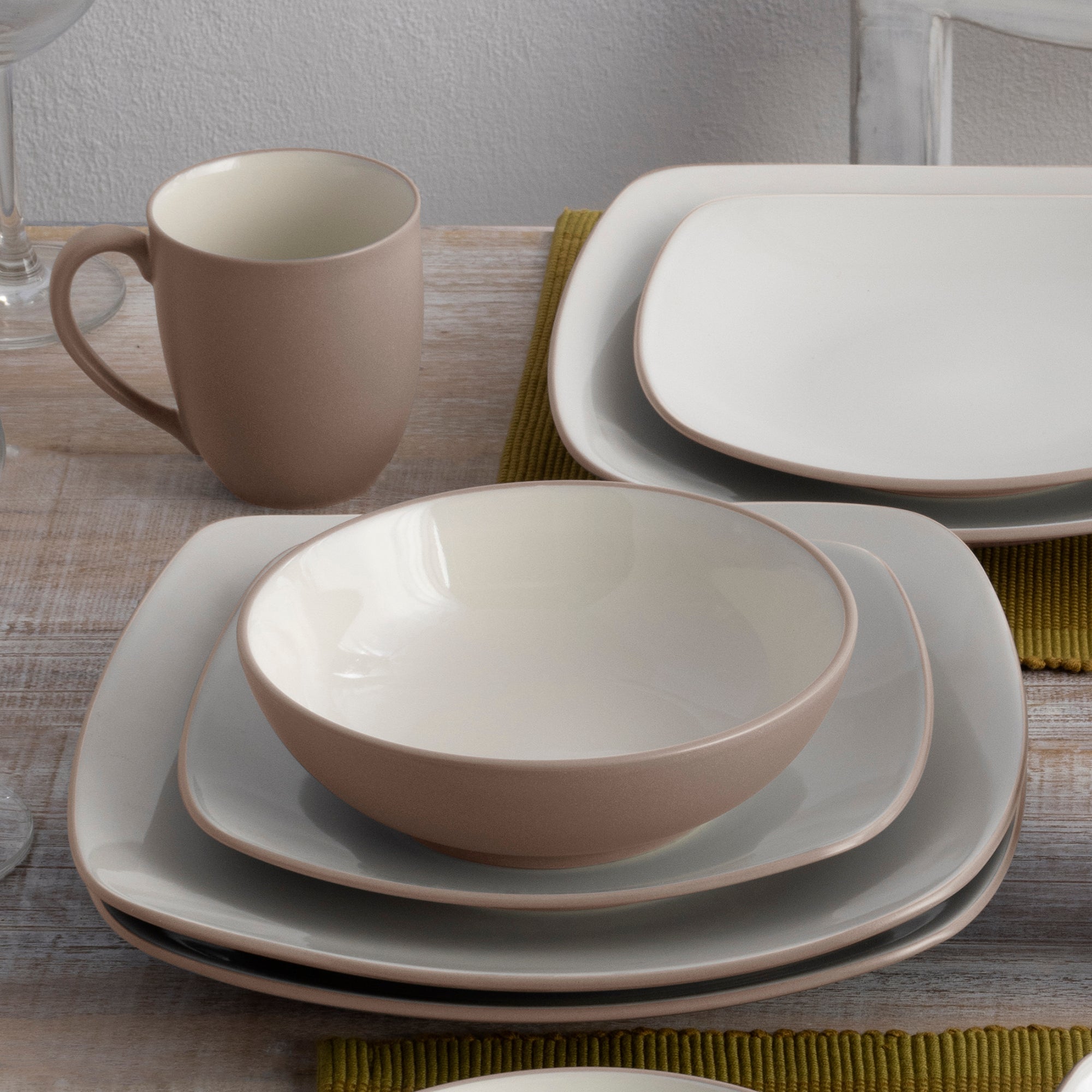  Noritake Colorwave 16-Piece Square Dinnerware Set, Service for 4 - Clay - Bonton