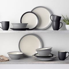 Colorwave 16-Piece Curve Dinnerware Set, Service for 4