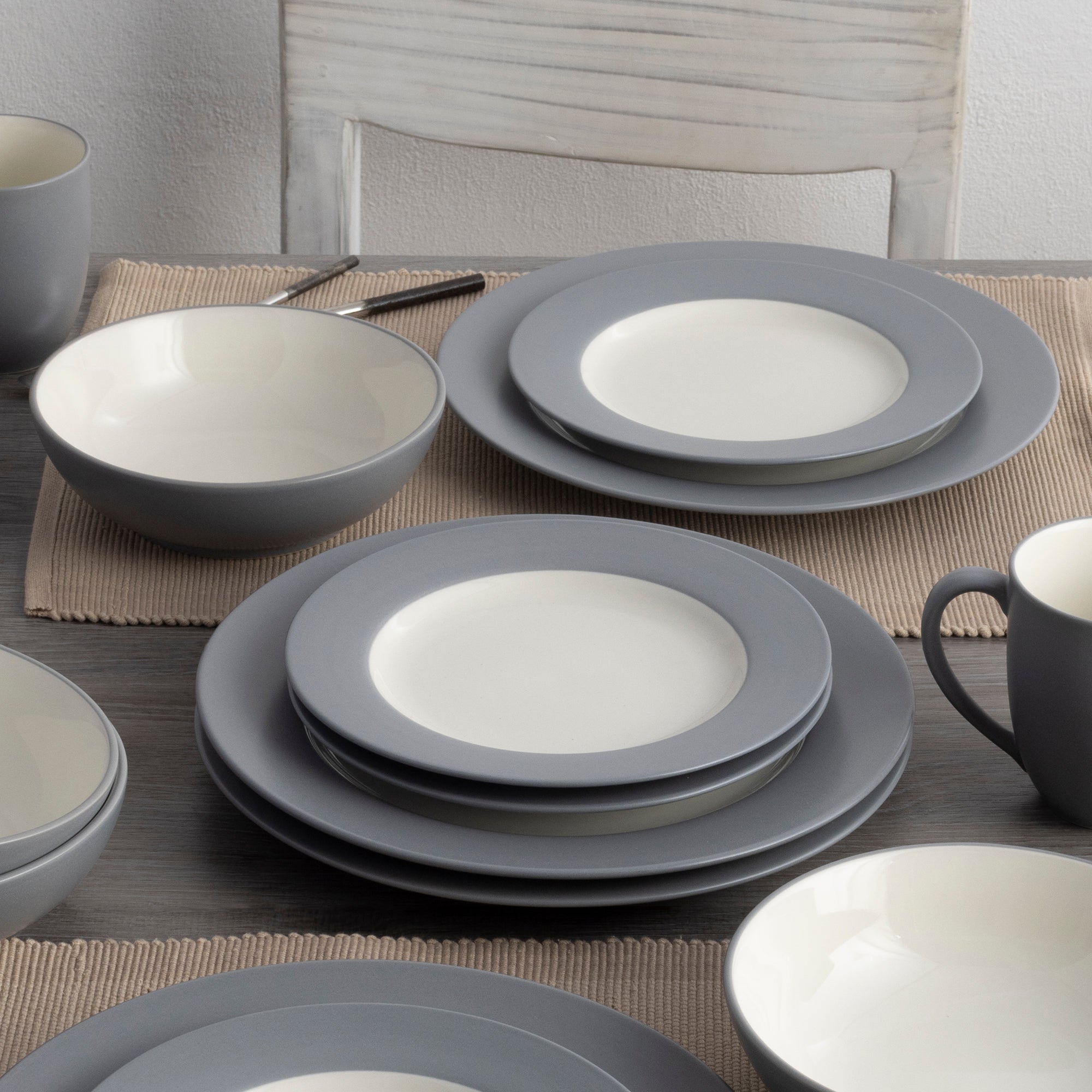  Noritake Colorwave 16-Piece Rim Dinnerware Set, Service for 4 - Slate - Bonton