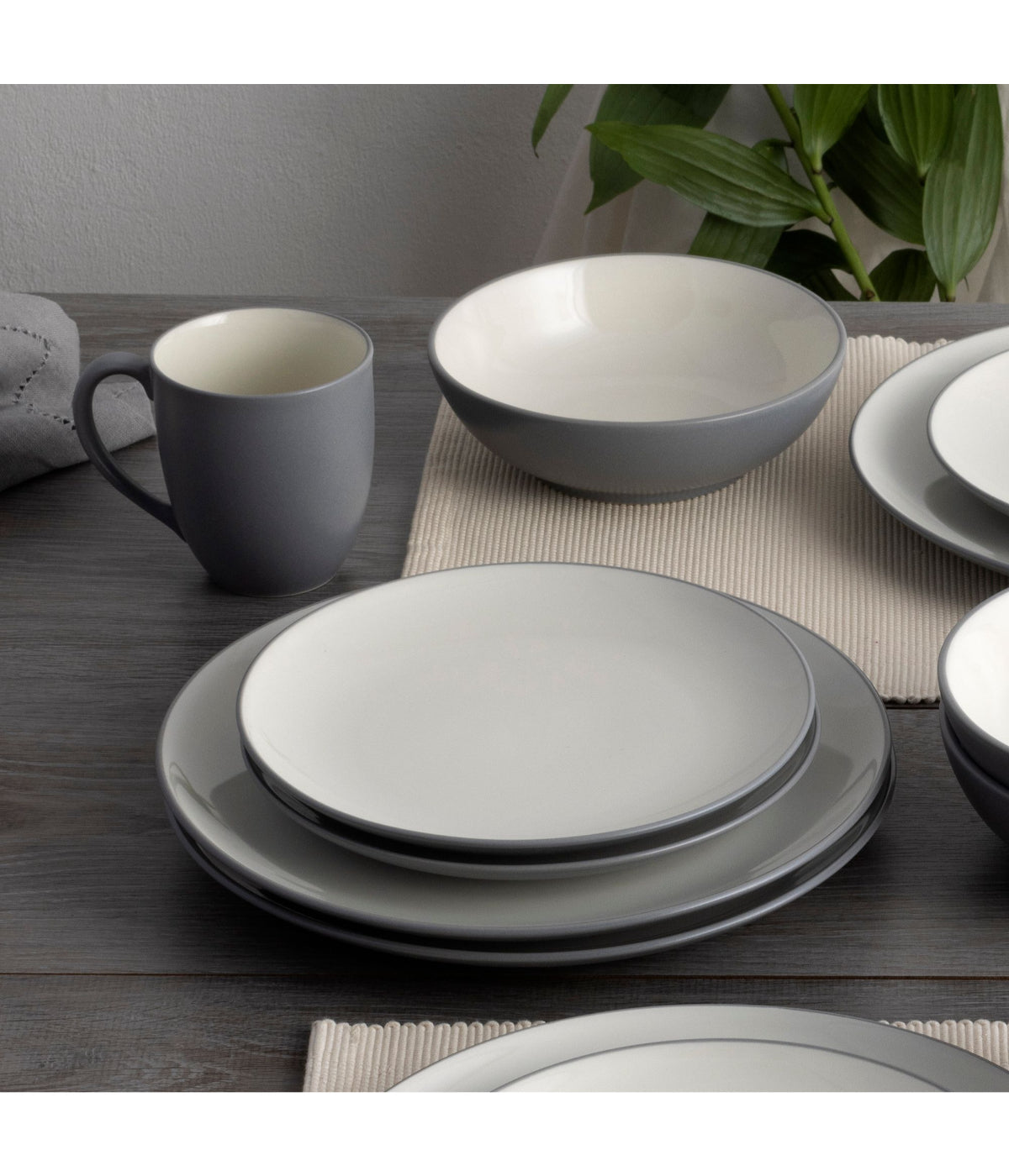  Noritake Colorwave 4 Piece Coupe Place Setting - Slate - Bonton