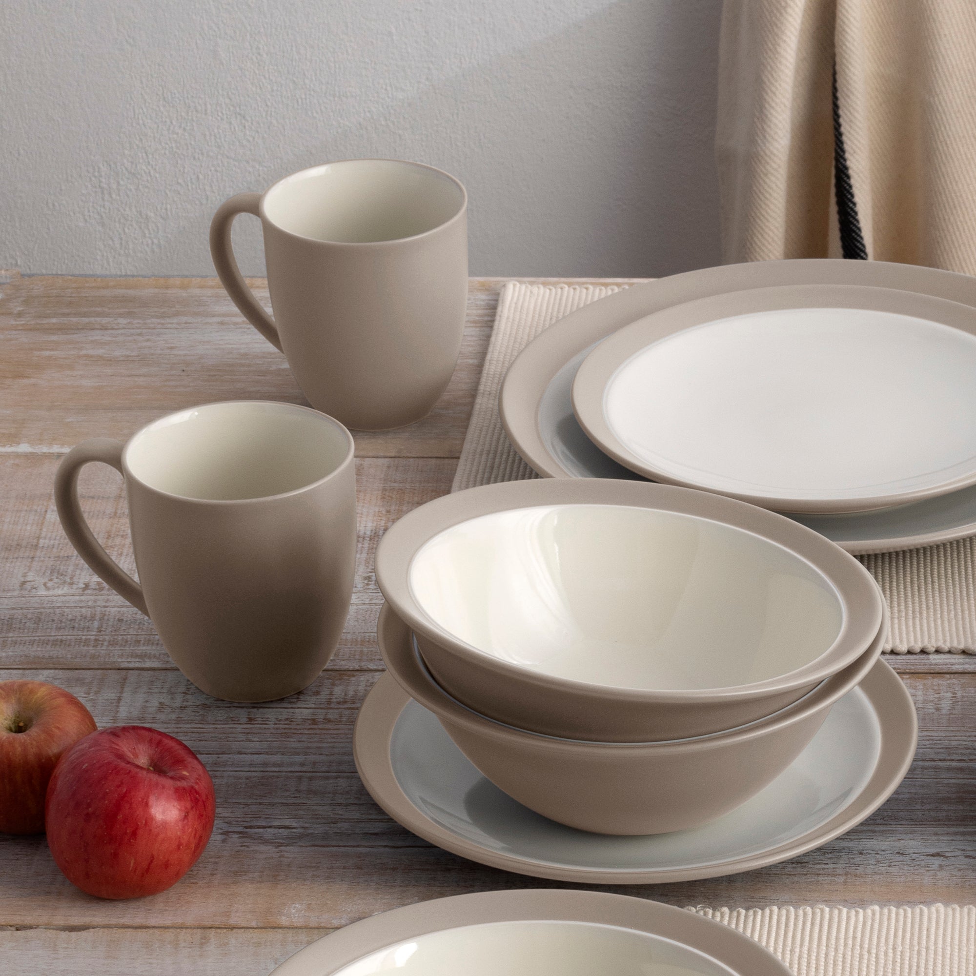  Noritake Colorwave 16-Piece Curve Dinnerware Set, Service for 4 - Sand - Bonton