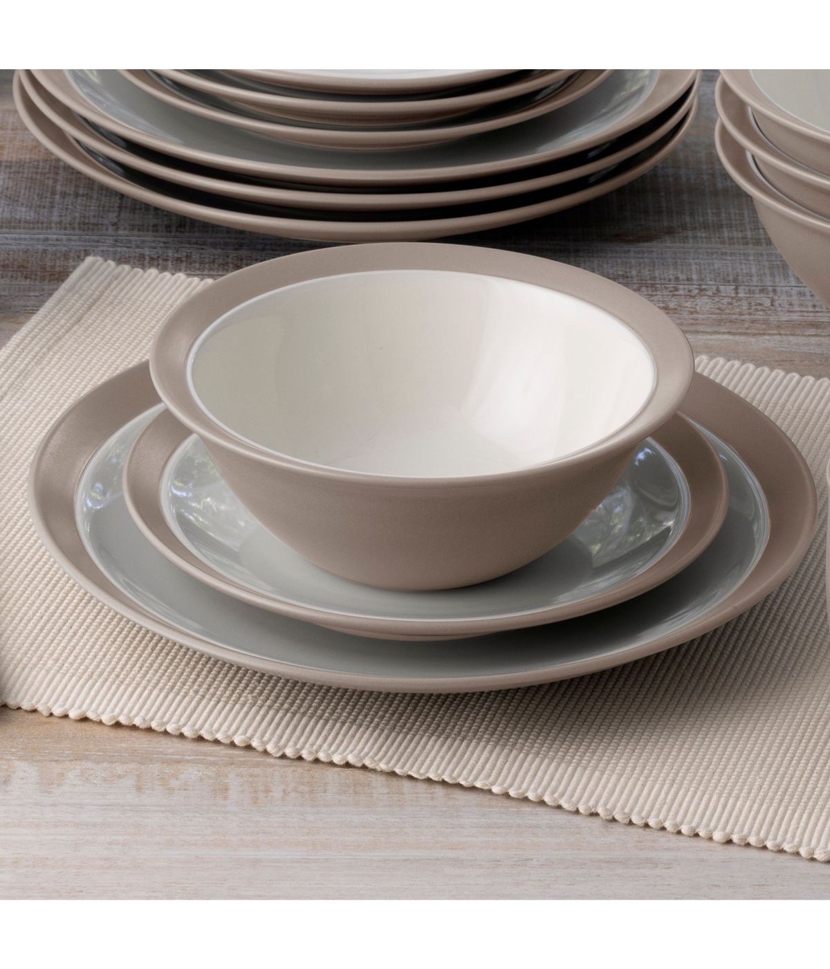  Noritake Colorwave Curve 4 Piece Curve Place Setting - Sand - Bonton