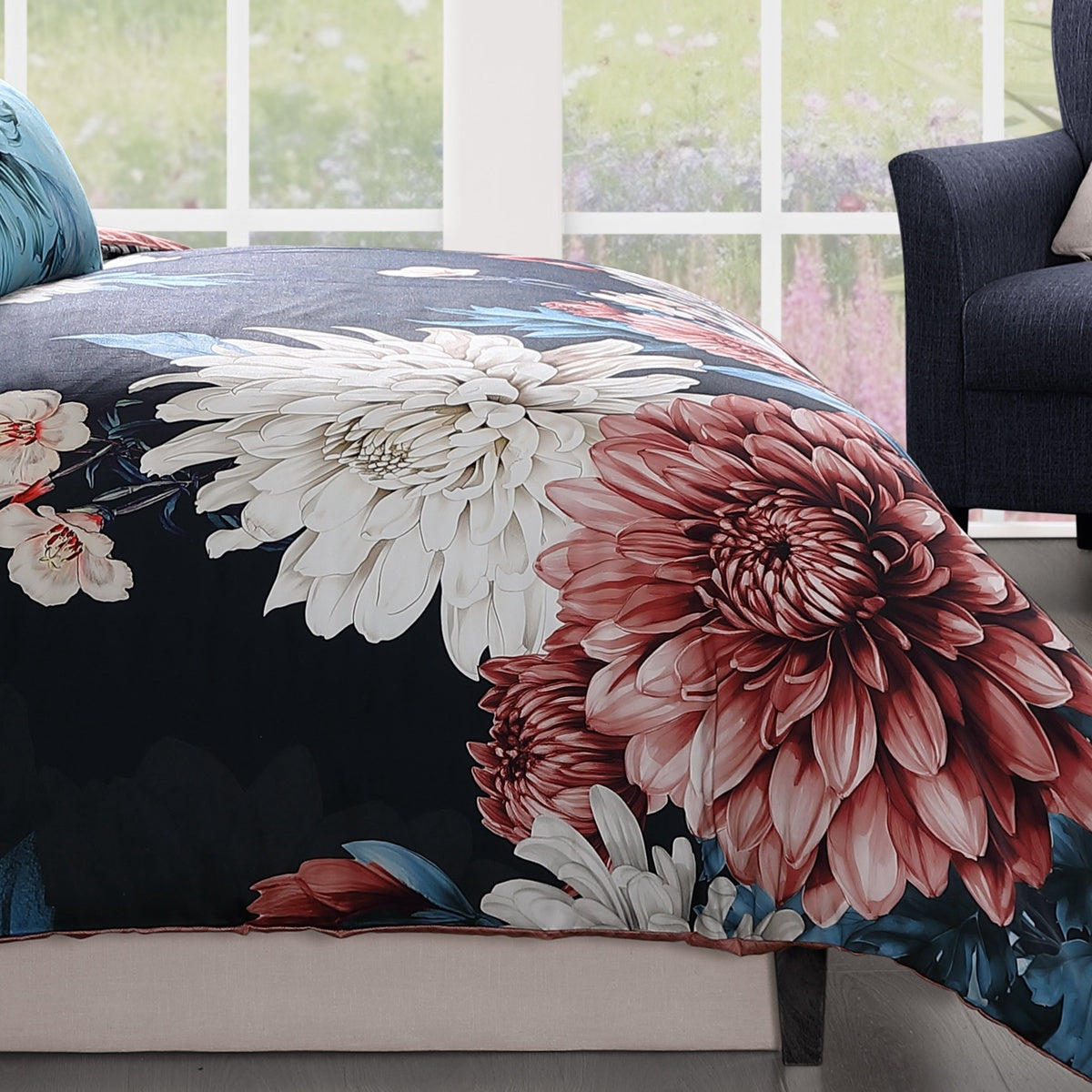  Bebejan Bebejan Navy Mums 5 Piece Reversible Comforter Set - QUEEN - Bonton