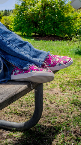 Sanrio Hello Kitty Girls Low Top Sneakers - Casual Fashion Laceless Slip on Canvas Shoes