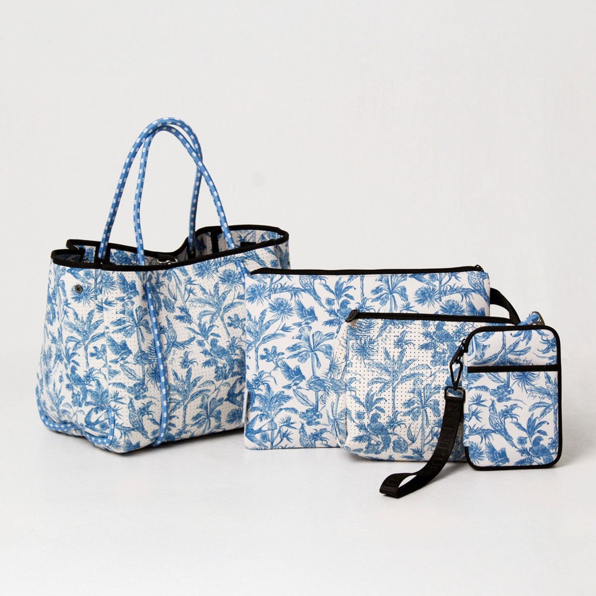  Pop Ups Brand Toile Set: Everyday Tote + Oversized Wristlet Pouch + Essential Pouch + Passport Wallet - Default Title - Bonton