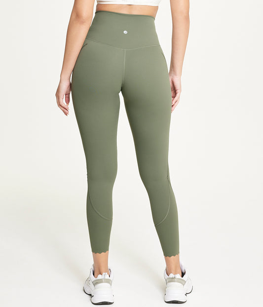 Core Scallop Hem Legging