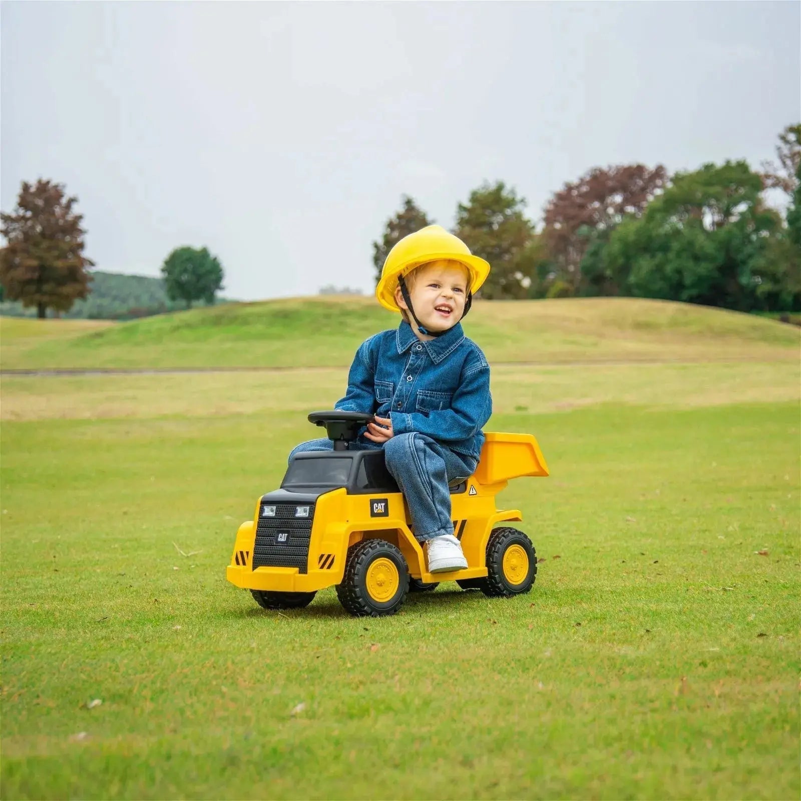  Freddo 6V CAT Dump Truck Ride-on Toy - Yellow - Bonton