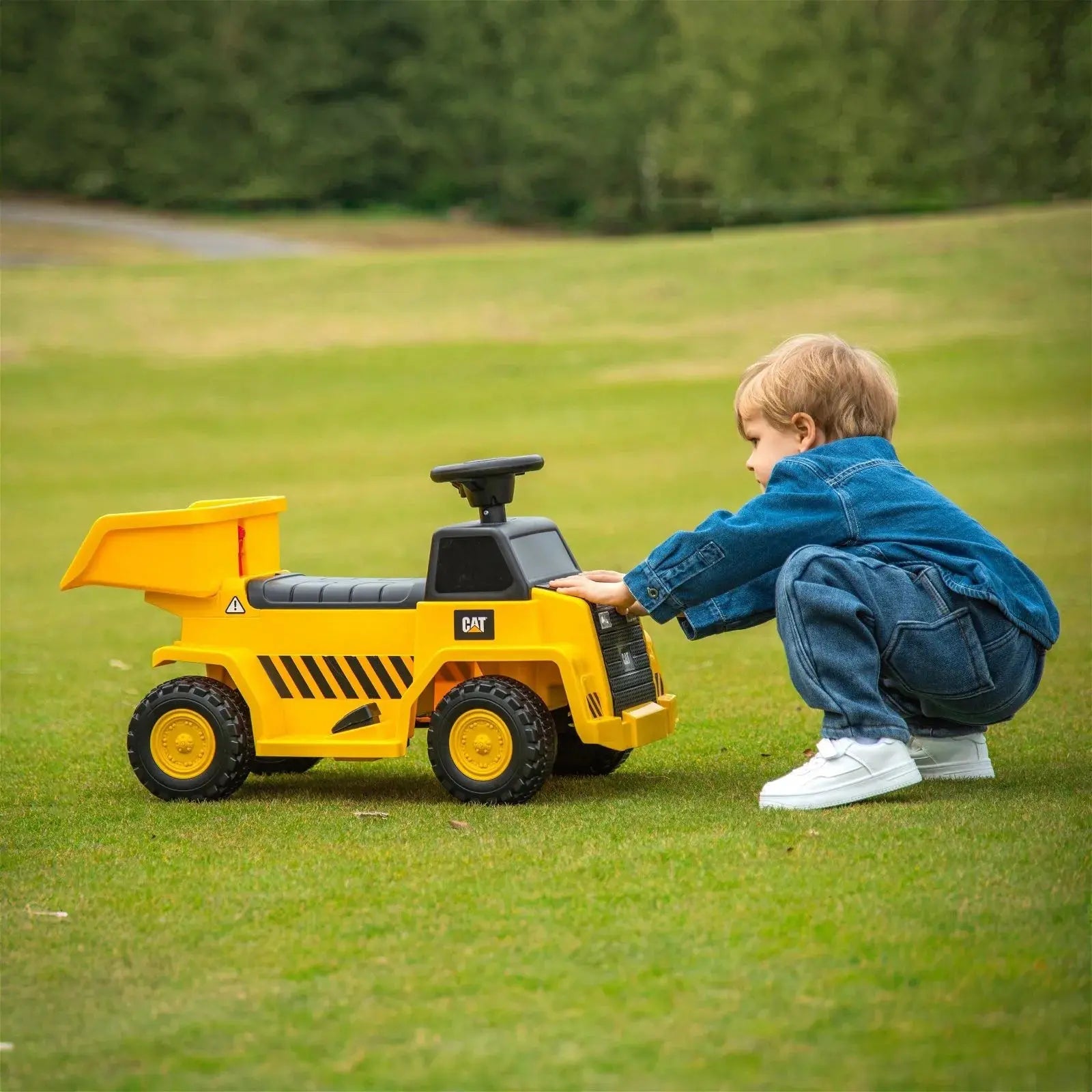  Freddo 6V CAT Dump Truck Ride-on Toy - Yellow - Bonton