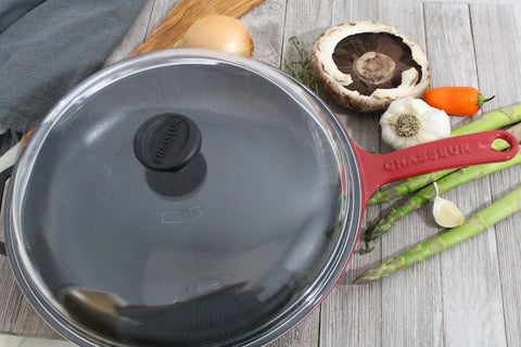 French Enameled Cast Iron Fry Pan With Cast Iron Handle and Glass Lid, 11-Inch, Red