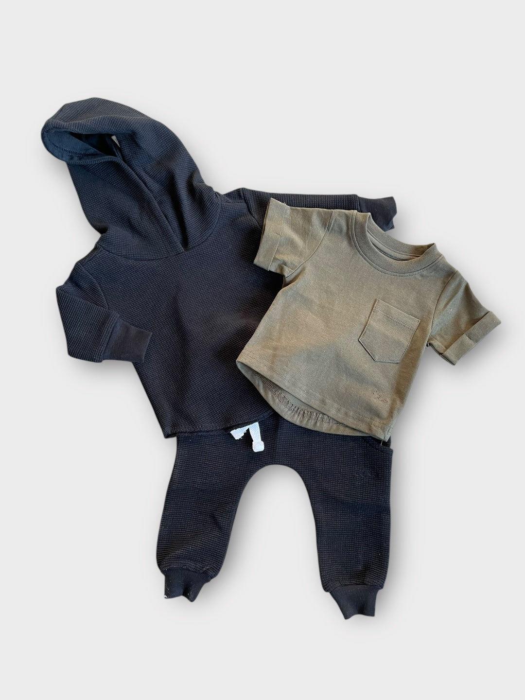  Laree + Co. Olive Boxy Kids Tee - NB - Bonton