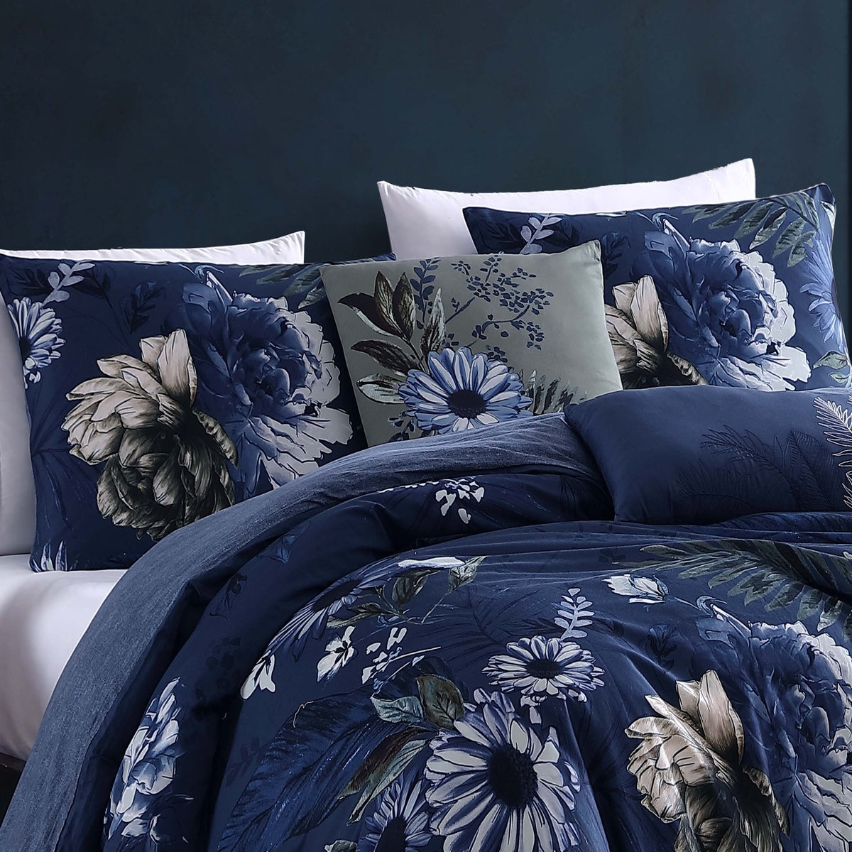  Bebejan Delphine Blue 100% Cotton 5-Piece Reversible Comforter Set - QUEEN - Bonton